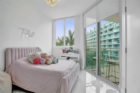 3000 NE 188th Street Miami FL 33180