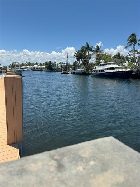 2731 NE 28th Court Lighthouse Point FL 33064