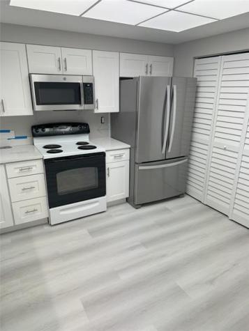 2731 NE 28th Court Lighthouse Point FL 33064