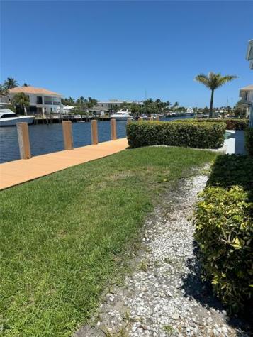 2731 NE 28th Court Lighthouse Point FL 33064