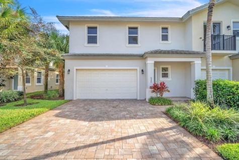 6947 Pines Circle Coconut Creek FL 33073