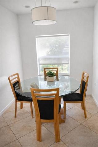 2521 NW 31st Court Oakland Park FL 33309