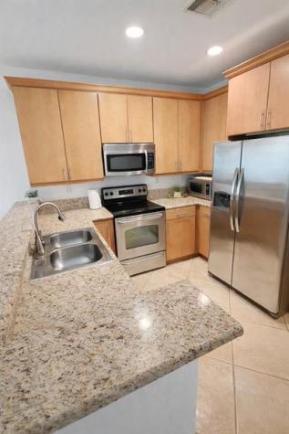 2521 NW 31st Court Oakland Park FL 33309
