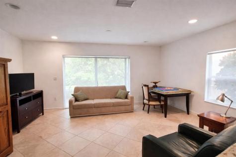 2521 NW 31st Court Oakland Park FL 33309