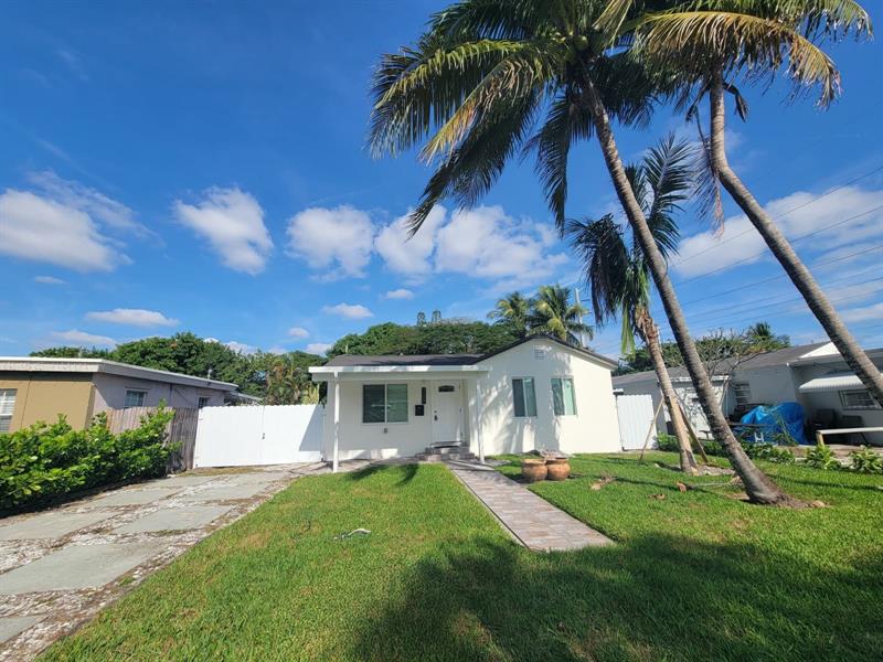 2207 Taft Street Hollywood FL 33020