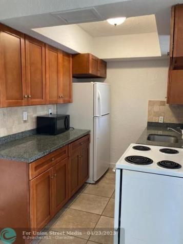 513 SW 2nd Court Pompano Beach FL 33060