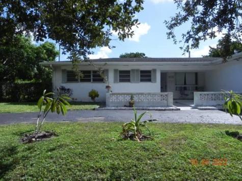 819 N Highland Drive Hollywood FL 33021