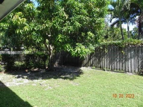 819 N Highland Drive Hollywood FL 33021