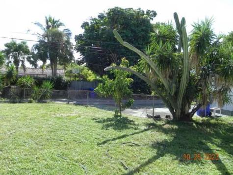 819 N Highland Drive Hollywood FL 33021