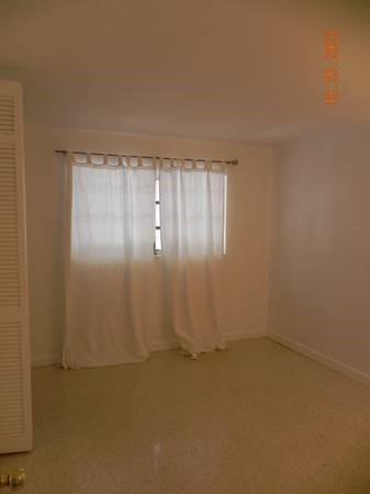 819 N Highland Drive Hollywood FL 33021