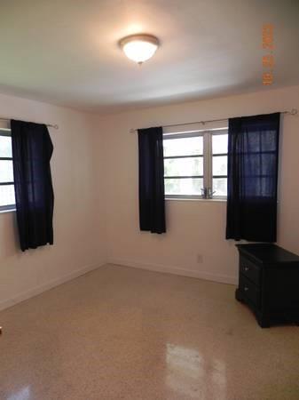 819 N Highland Drive Hollywood FL 33021