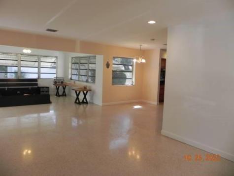 819 N Highland Drive Hollywood FL 33021