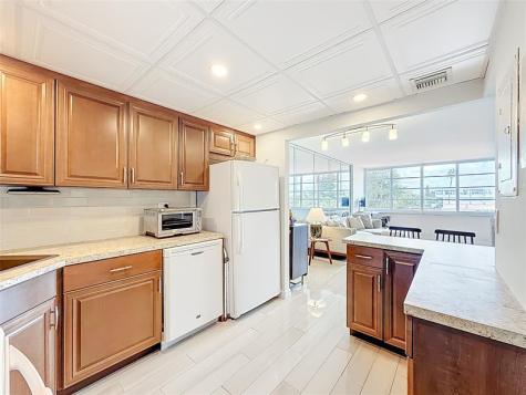 2741 Taft Street Hollywood FL 33020
