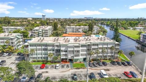 2741 Taft Street Hollywood FL 33020