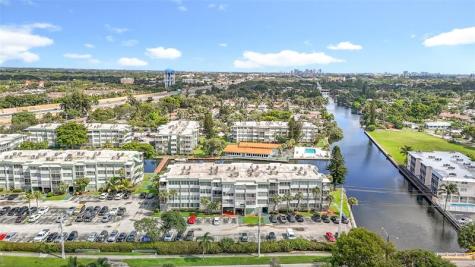 2741 Taft Street Hollywood FL 33020