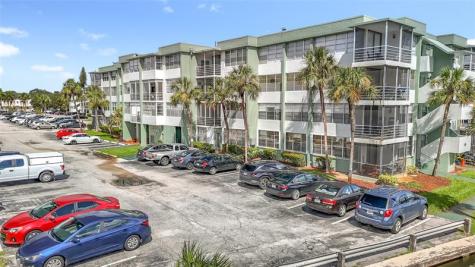 2741 Taft Street Hollywood FL 33020