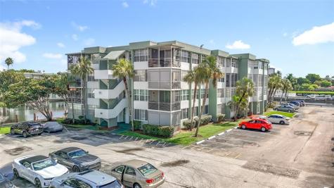 2741 Taft Street Hollywood FL 33020