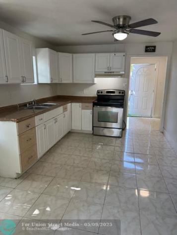 2127 Cleveland Street Hollywood FL 33020