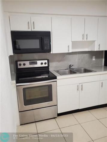 1713 SW 11th Court Fort Lauderdale FL 33312