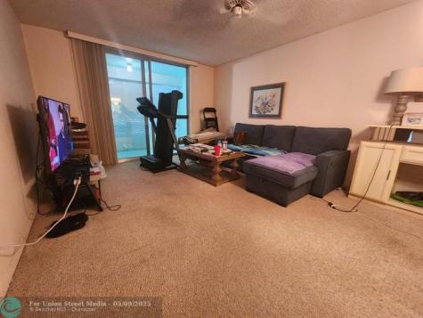 5851 NW 62nd Avenue Tamarac FL 33319