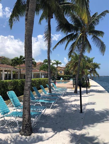 1040 Lake Shore Drive West Palm Beach FL 33403