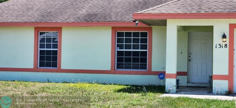 1318 SW Kapok Avenue Port St Lucie FL 34953
