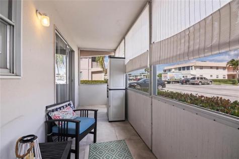 352 Saxony Trail Delray Beach FL 33446