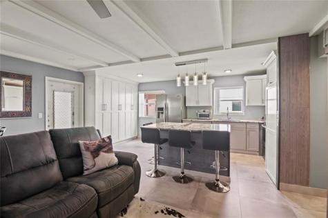 352 Saxony Trail Delray Beach FL 33446