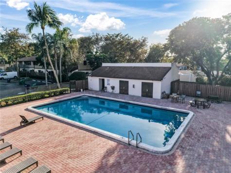 4979 NW 82nd Avenue Fort Lauderdale FL 33351