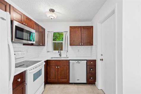 615 SW 16th Court Fort Lauderdale FL 33315