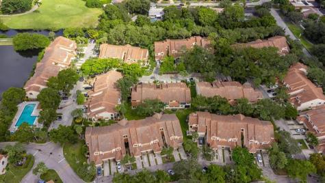 3351 Emerald Oaks Drive Hollywood FL 33021