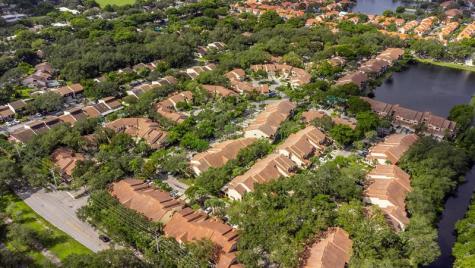 3351 Emerald Oaks Drive Hollywood FL 33021
