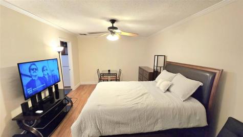 536 NW 45th Street Oakland Park FL 33309