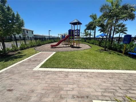 315 NE 208th Terrace Miami FL 33179