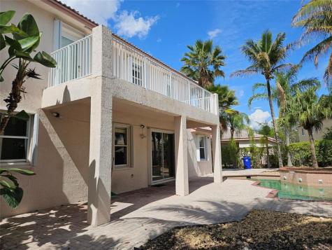 995 NW 168th Avenue Pembroke Pines FL 33028