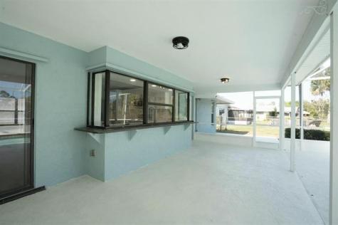 210 SE Crosspoint Drive Port St Lucie FL 34983