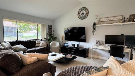 5641 Coach House Circle Boca Raton FL 33486