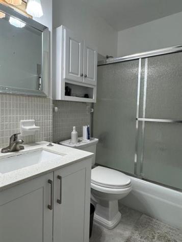 5840 NE 22nd Way Fort Lauderdale FL 33308