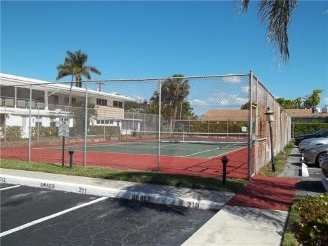 3040 NE 16th Avenue Oakland Park FL 33334