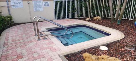 6711 Via Regina Boca Raton FL 33433