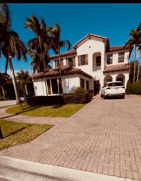 3909 NW 82nd Drive Cooper City FL 33024