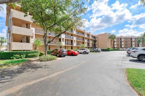 6519 Coral Lake Drive Pompano Beach FL 33063