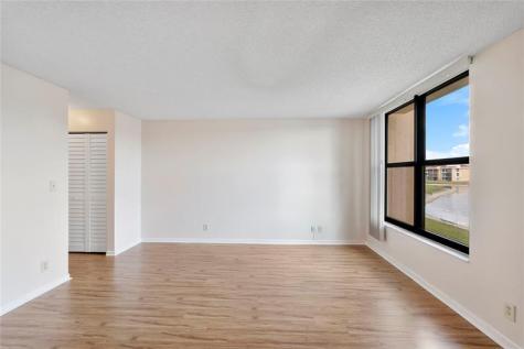 6519 Coral Lake Drive Pompano Beach FL 33063