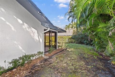 5051 Pine Drive Boynton Beach FL 33437
