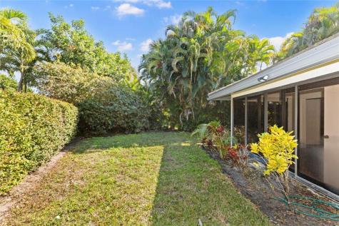 5051 Pine Drive Boynton Beach FL 33437