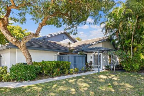 5051 Pine Drive Boynton Beach FL 33437