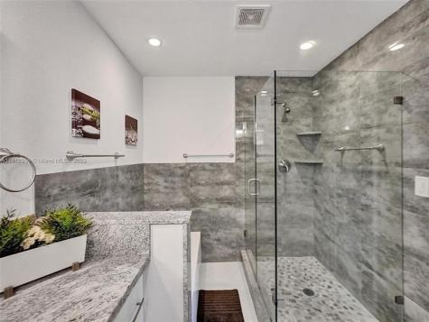2500 NE 19th Street Pompano Beach FL 33062