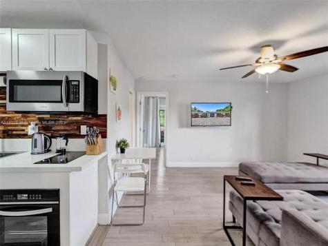 2500 NE 19th Street Pompano Beach FL 33062
