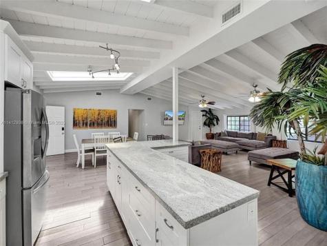 2500 NE 19th Street Pompano Beach FL 33062
