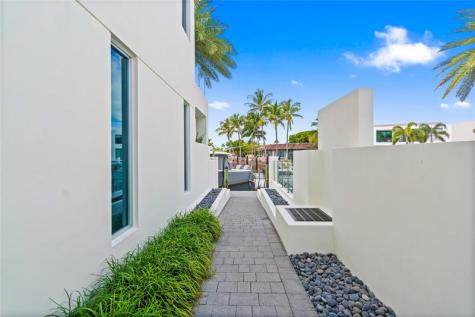 221 Shore Court Lauderdale By The Sea FL 33308
